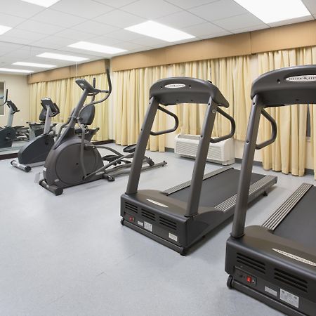Holiday Inn Express Hotel & Suites Minot South By Ihg Екстер'єр фото