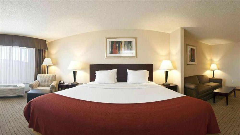 Holiday Inn Express Hotel & Suites Minot South By Ihg Екстер'єр фото