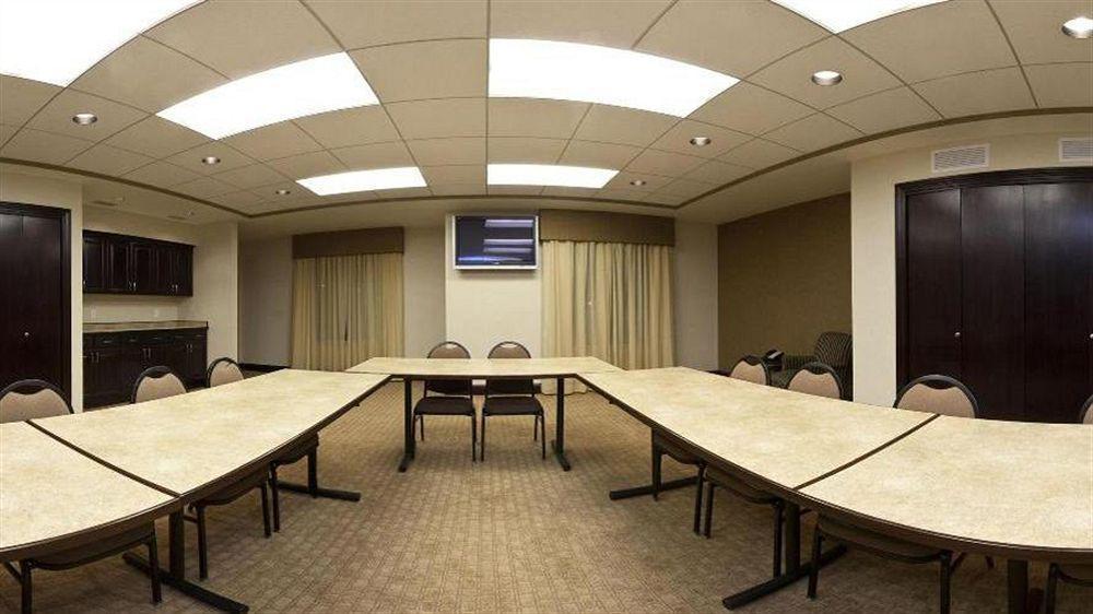 Holiday Inn Express Hotel & Suites Minot South By Ihg Екстер'єр фото