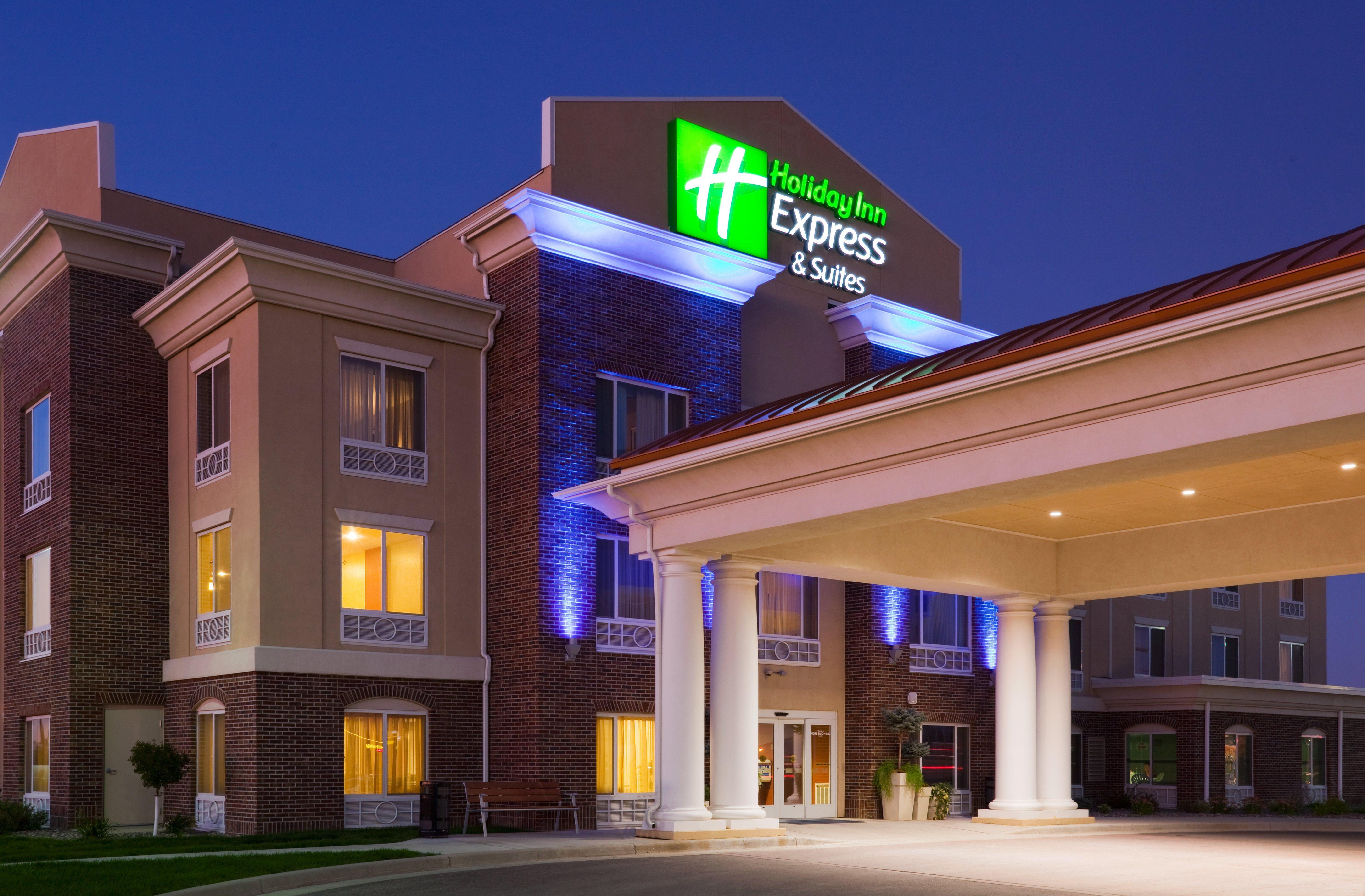Holiday Inn Express Hotel & Suites Minot South By Ihg Екстер'єр фото