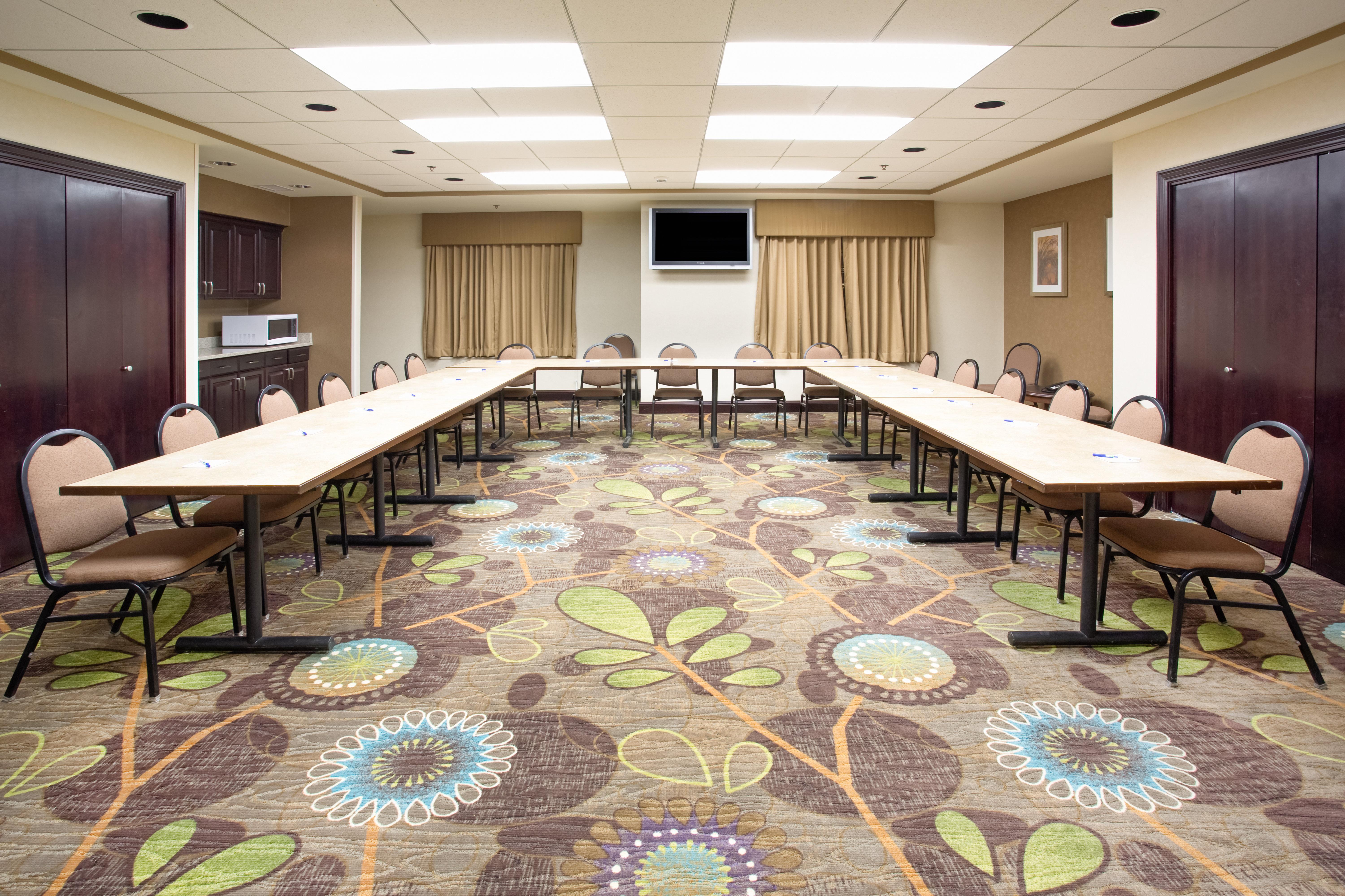 Holiday Inn Express Hotel & Suites Minot South By Ihg Екстер'єр фото
