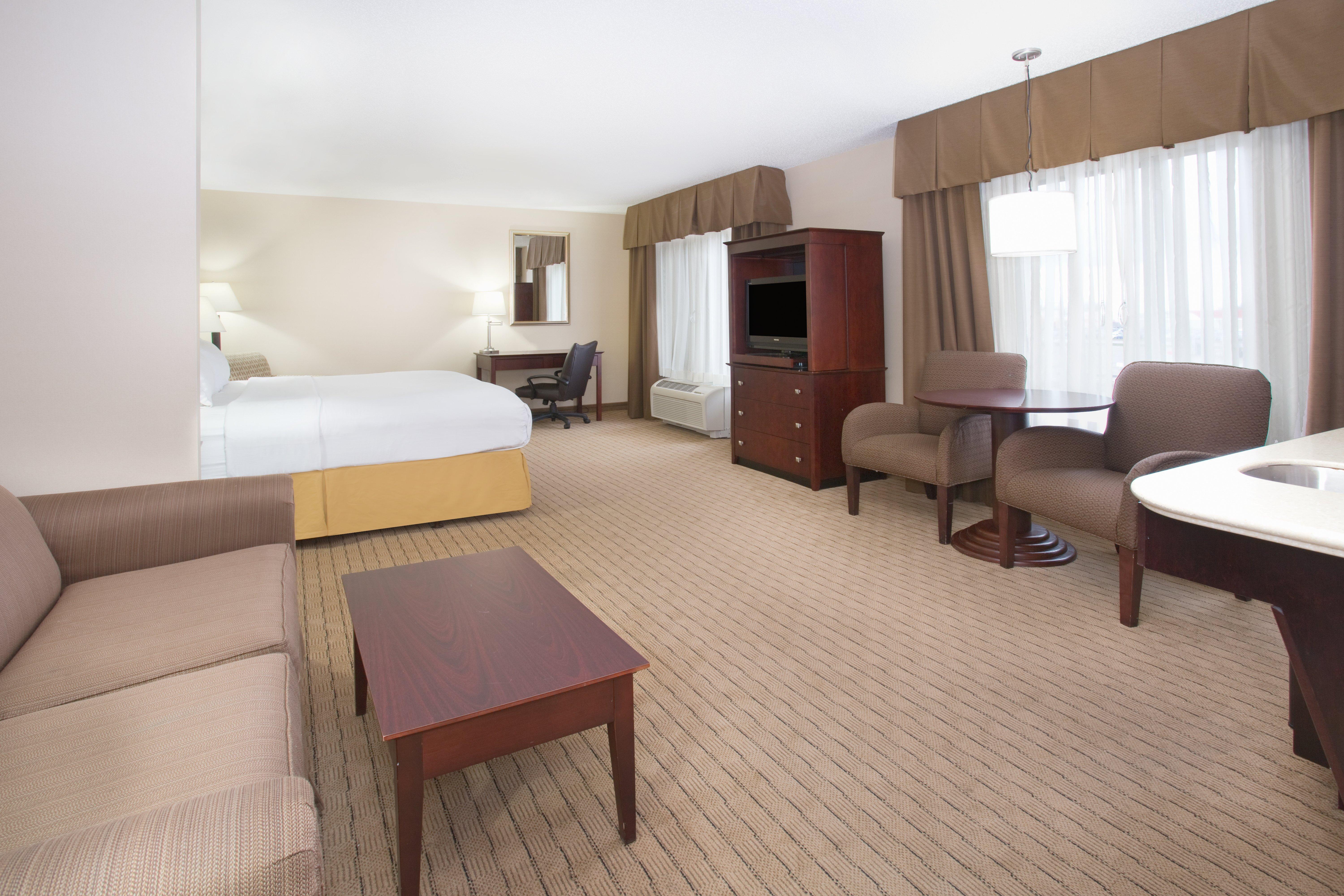 Holiday Inn Express Hotel & Suites Minot South By Ihg Екстер'єр фото
