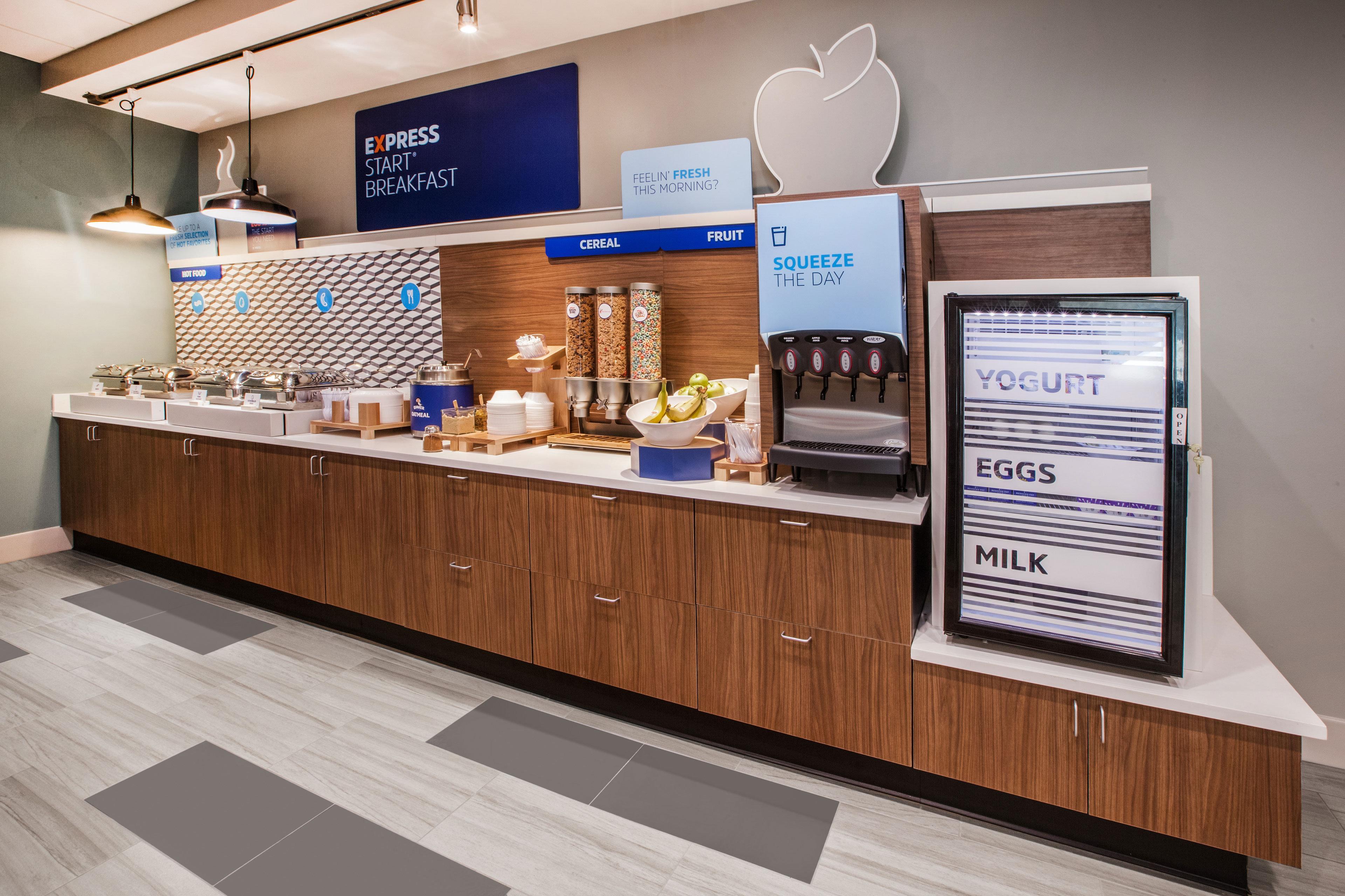Holiday Inn Express Hotel & Suites Minot South By Ihg Екстер'єр фото