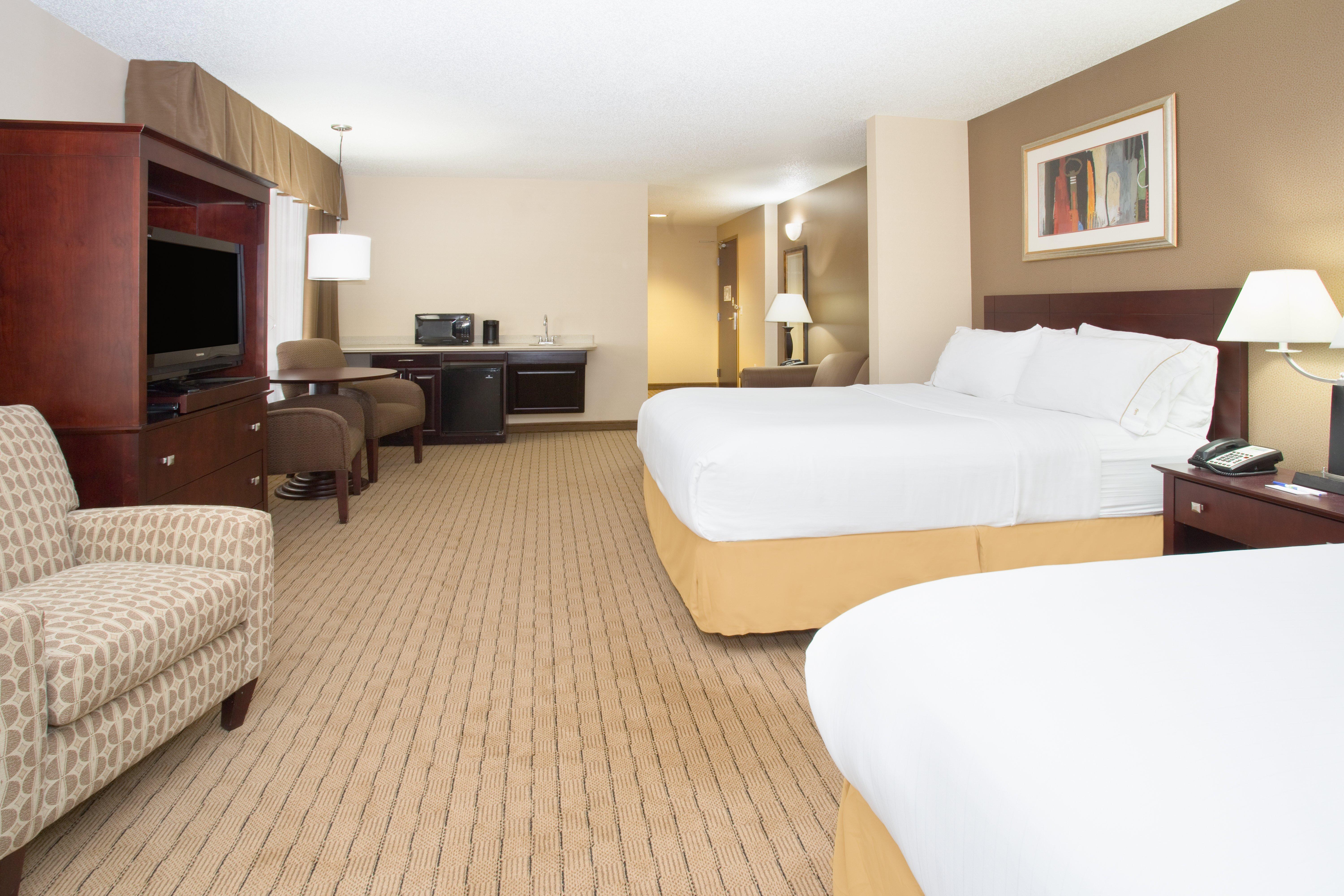 Holiday Inn Express Hotel & Suites Minot South By Ihg Екстер'єр фото